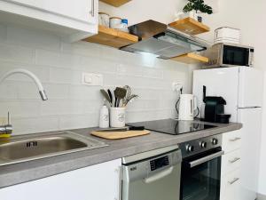 Spiti Tigri Liapades BRAND NEW