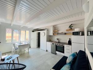 Spiti Tigri Liapades BRAND NEW