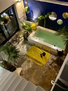 Maisons de vacances Maison avec bassin dans les remparts : photos des chambres