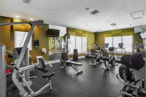 Golf Condo Views With Resort Pool and Amenities