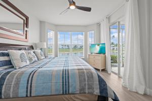 Golf Condo Views With Resort Pool and Amenities