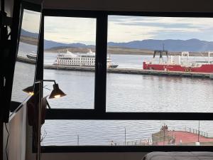 Gray Fox Apartments - Marina