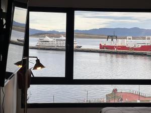 Gray Fox Apartments - Marina