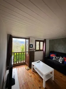 Casa La Llongara - Mestas del Con