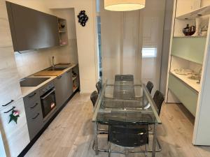 Apartment -B by Homes in Ancona