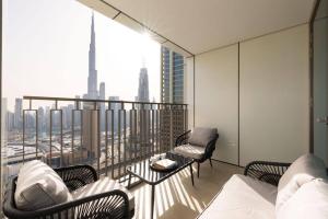 Amazing 3Bedroom with Fountains & Burj Khalifa Views High Floor in Downtown Views II