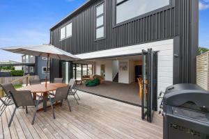 Edinburgh Escape - Waihi Beach Holiday Home