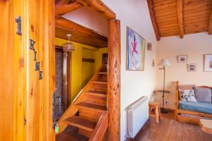 LA AURORA CABAÑA Kiñe en la base del cerro Catedral con vistas