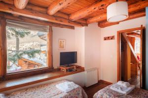 LA AURORA CABAÑA Kiñe en la base del cerro Catedral con vistas