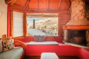 LA AURORA CABAÑA Kiñe en la base del cerro Catedral con vistas