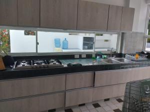 casa vacacional de 2 plantas condominio campestre el peñon