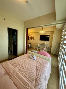 The Palladium - Modern Executive Studio