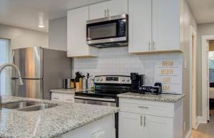 2-Bedroom Townhouse in Houston