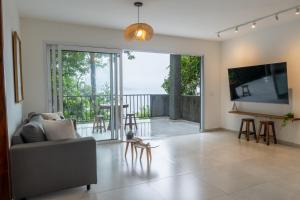 Casa em Ubatuba com incrível vista para o mar e mata Atlântica