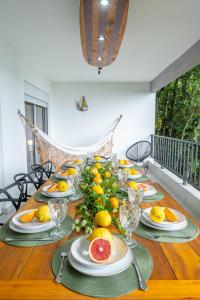 Casa em Ubatuba com incrível vista para o mar e mata Atlântica