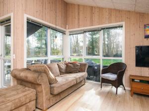 8 person holiday home in Oksbøl-By Traum