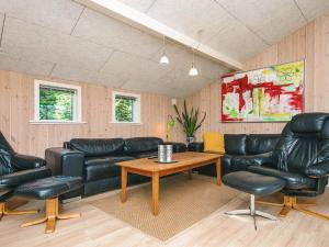 8 person holiday home in Oksbøl-By Traum