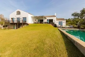 Corte das Arramadas House - Abela