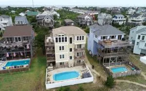 Delightful Oceanfront Home w Pool & Hot Tub, Elevator in Charming Waves - Waves