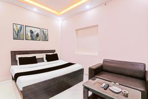 Super HOTEL O ANAND LOK GUEST HOUSE