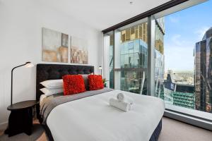 Brand New Luxe Living in CBD 2 Bedroom with Pool Sauna Gym