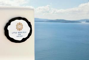 Little Rock Villa - Oia