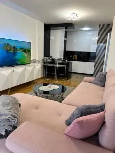 Apartman Lux Penthouse - Vranješ