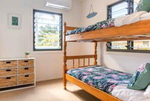 Quiet 2 bed home with Private Patio in Quaint Village