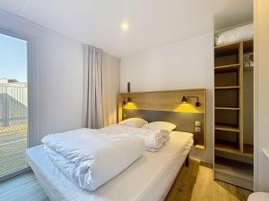 Maisons de vacances Mobil-Home Grand Confort, 200 m Plage, 4 Pers, 2 Chambres, 2 Sdb, Piscine, Parking - FR-1-361A-38 : photos des chambres
