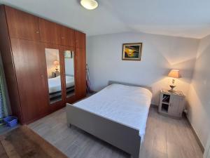 Maisons de vacances Maison plain-pied Chatelaillon-Plage a 500m de l-ocean pour 6 pers, jardin, barbecue - FR-1-706-37 : photos des chambres