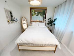 Cozy 2BR Netflix Metro 5min Jamsil,Gangnam