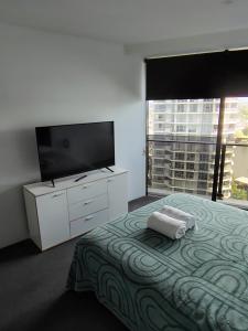 Circle on cavill riverview apartment