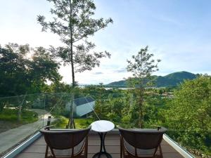 Chiangkhan River Green Hill