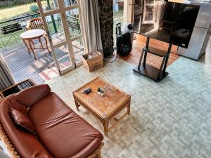 De Villa Istana Bunga Lembang by YourHome