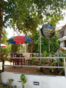 Sea Wawes Hiriketiya - 平谷