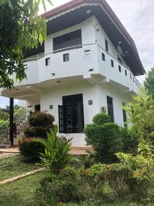 Green Villa - Weerawila