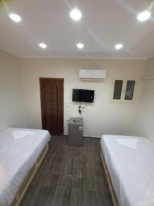 Pyramids of Khufu Hotel