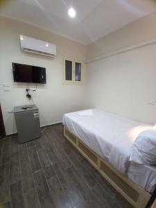 Pyramids of Khufu Hotel