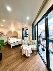 Linh An Old Quater Charm