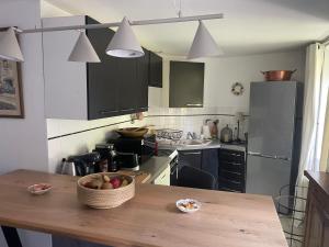 Maisons d'hotes Domaine Spa Perret-Au Calme-Chateau ArtDeco MasterSuite B&B et-ou Gite de Charme-A3Mn Giverny-Jardins Monet-Le Vexin-Piscine Ete-Parc 3Ha-Aire Enfants-PingPong-Options Diner-Billard-Massage-Yoga-Coaching-Fitness-Sauna-Hammam-Promo 2Nuits 1HJacuzzi Offerte : photos des chambres