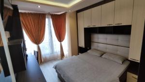 Luxury Apartment Neptune Center