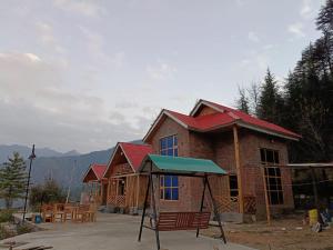 HIMALAYAN Heart AASHIYANA