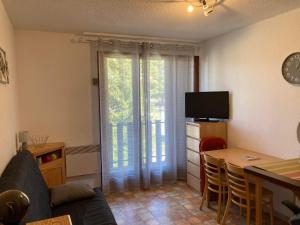 Appartements STUDIO 4 COUCHAGES A St JEAN-MONTCLAR ETE/HIVER : photos des chambres