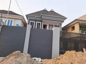 Achievers Apartment - Idimu