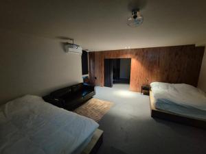 STUDIO BIS Licensed jeonpo Cafe street King beds 3-min subway