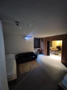 STUDIO BIS Licensed jeonpo Cafe street King beds 3-min subway