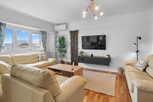 Super Central Retreat