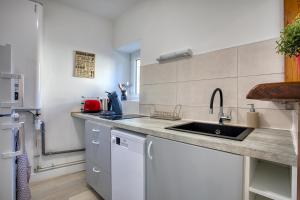 2 pièces, charmant, central, climatisé," Amorada "