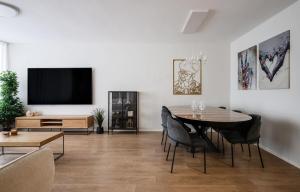 פנינת רעננה - 3hvězdičkové hotely ve městě Ra‘ananna