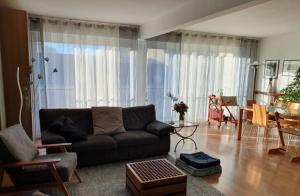 Large 100 m2 apartment in Paris 14th arrondissement